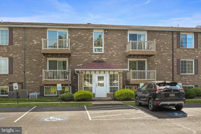 $150,000 | 1001 Nanroc Drive, Unit 13, Mechanicsburg, PA 17055