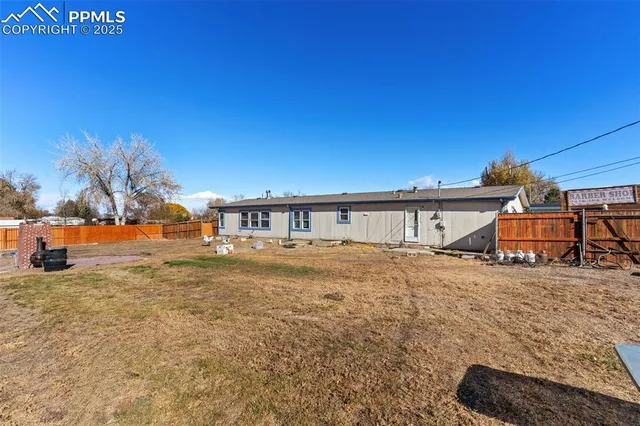 $275,000 | 1621 Carltonia Street, Pueblo, CO 81006