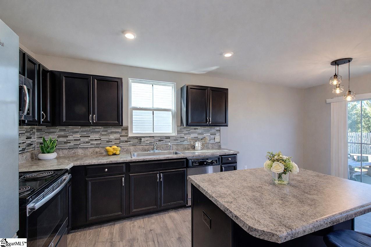 618 Maplestead Farms Court Greenville, SC 29617 - Photo 16 of 42 Gallery Image 16