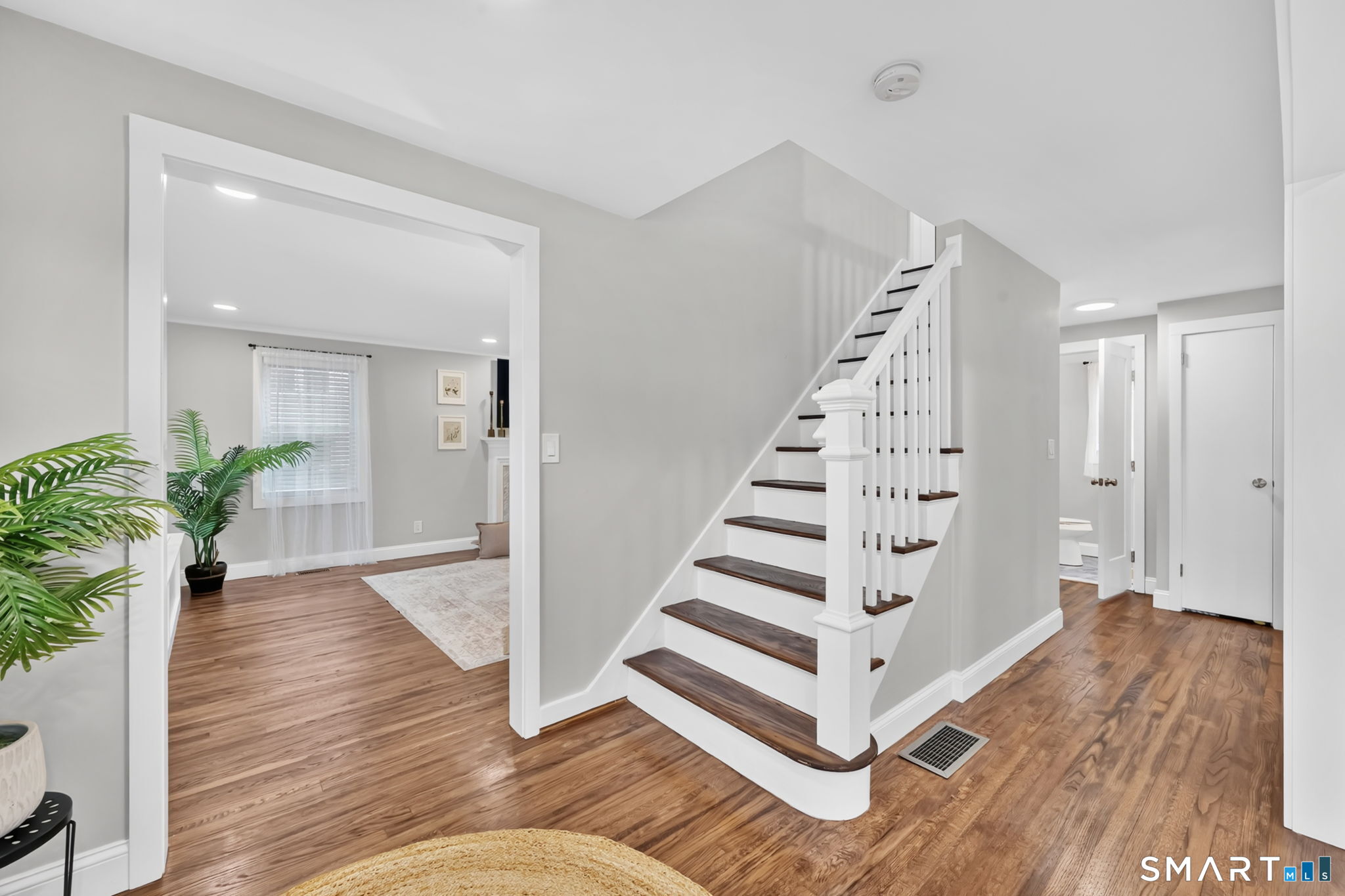 30 Avondale Road West Hartford, CT 06117 - Photo 3 of 40