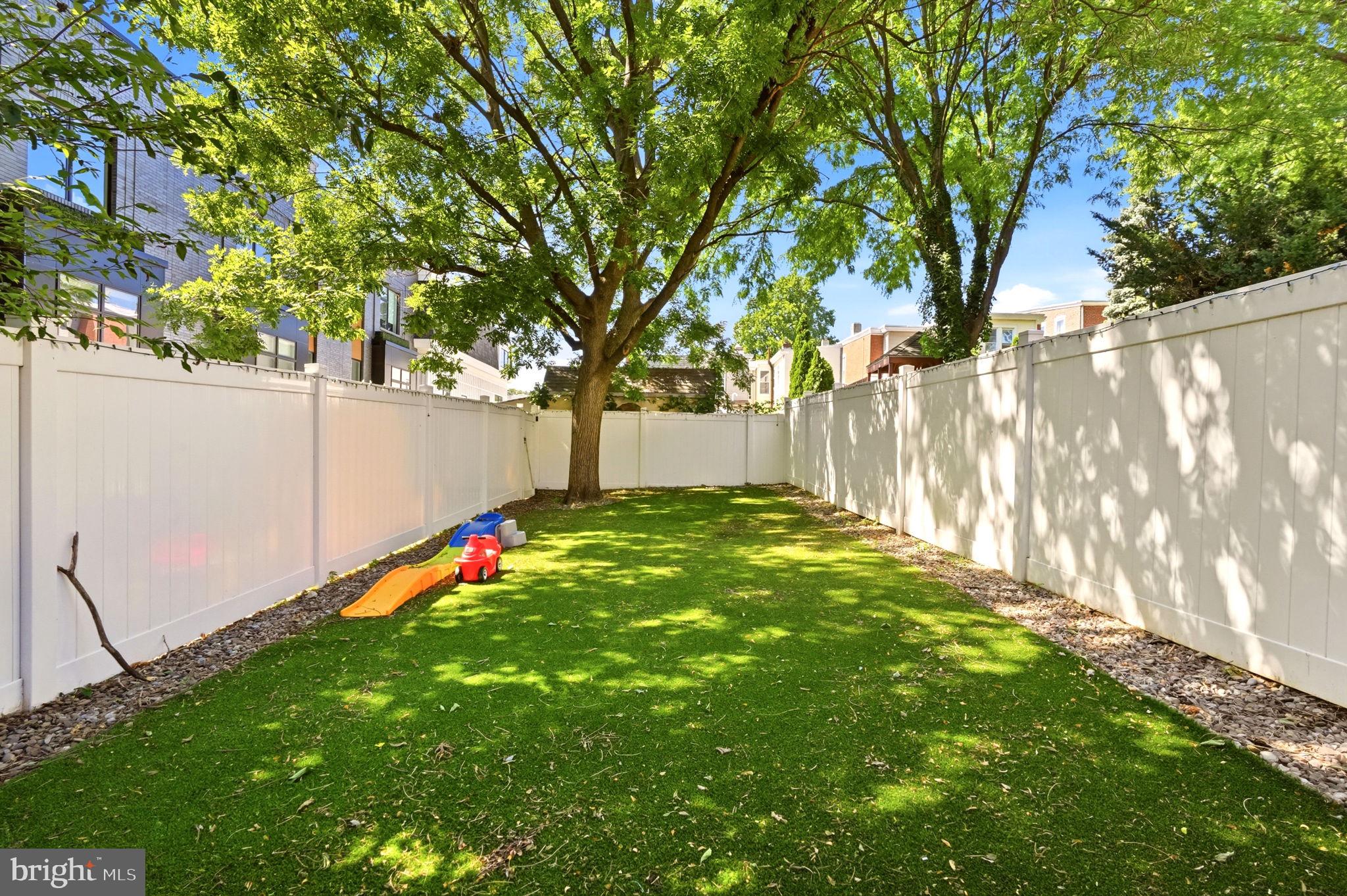 255 Ripka Street Philadelphia, PA 19127 - Photo 33 of 73 Sunny, spacious backyard retreat.