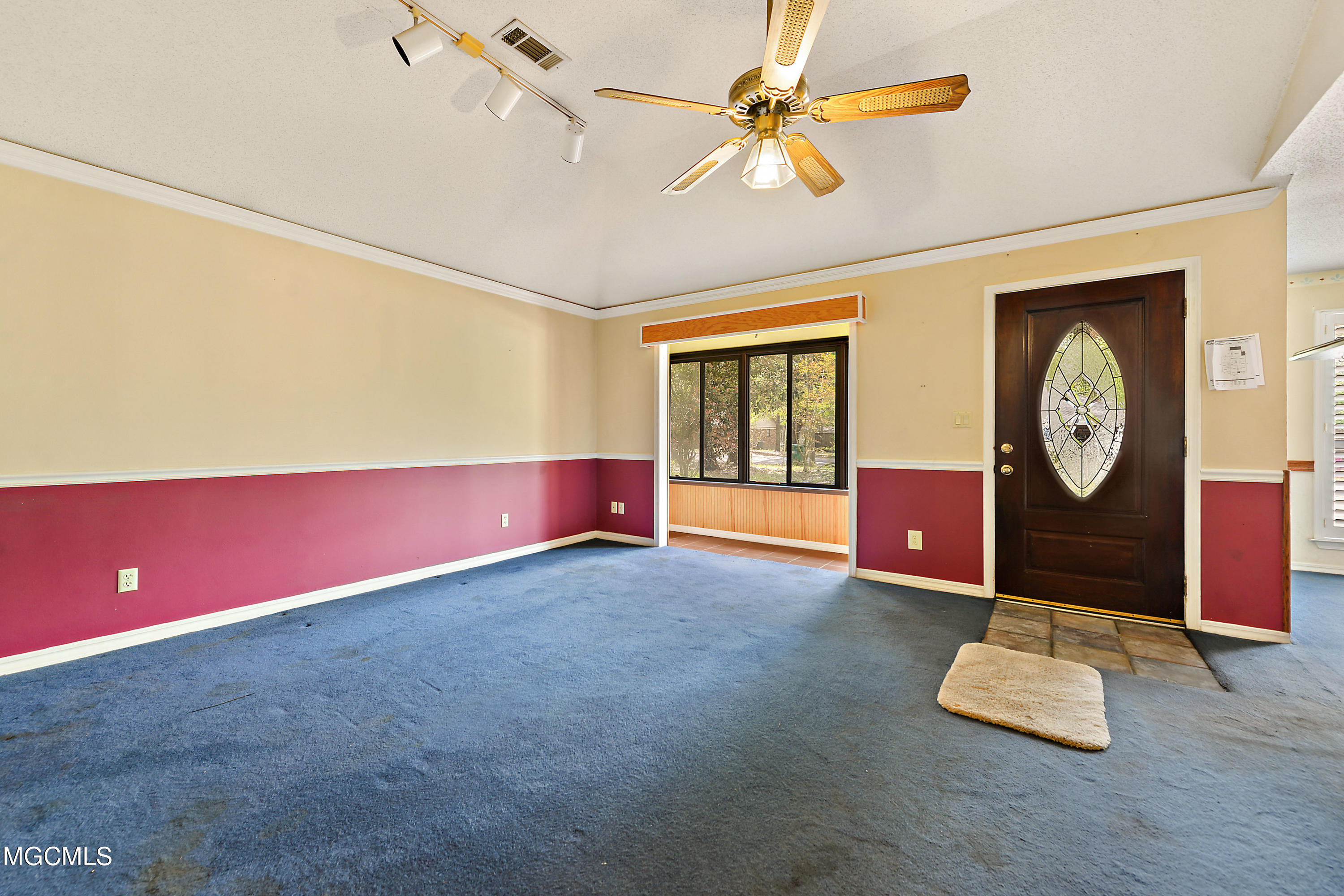 9224 Pointe Aux Chenes Road Ocean Springs, MS 39564 - Photo 4 of 28 004