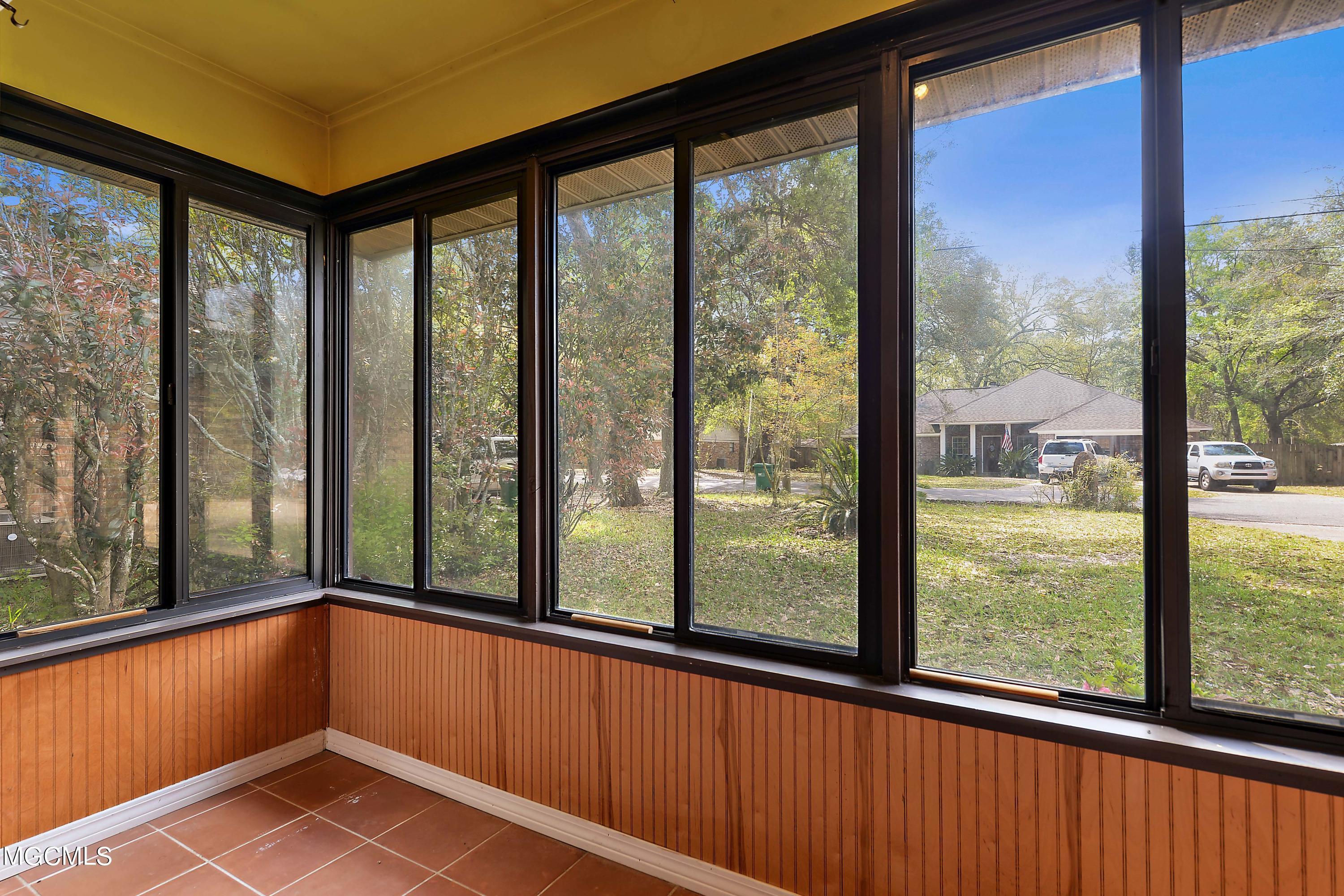 9224 Pointe Aux Chenes Road Ocean Springs, MS 39564 - Photo 6 of 28 006