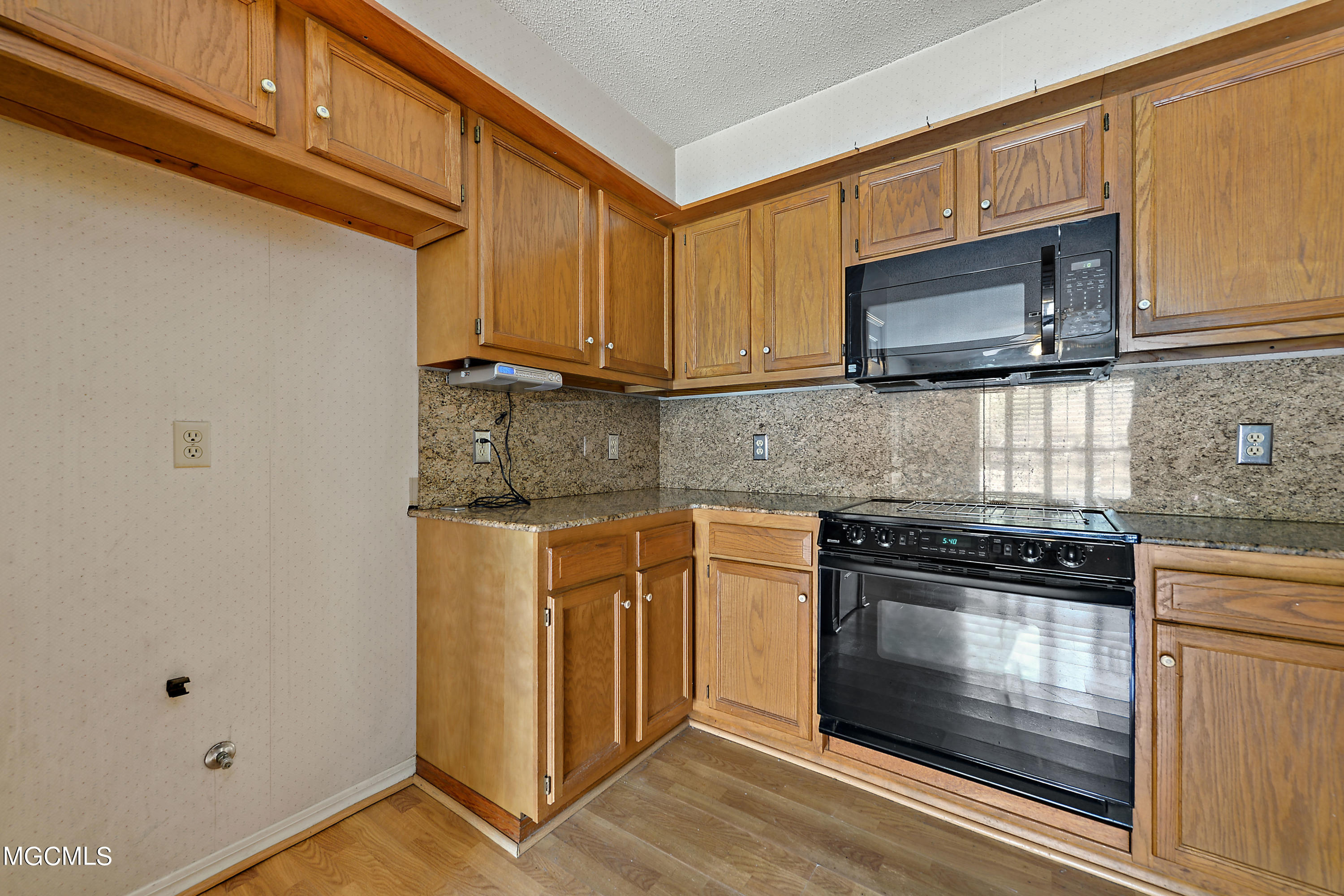 9224 Pointe Aux Chenes Road Ocean Springs, MS 39564 - Photo 9 of 28 009