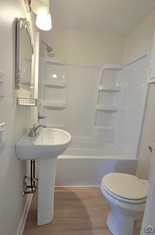 $169,900 | 829 Southwest Oakley Avenue, Topeka, KS 66606