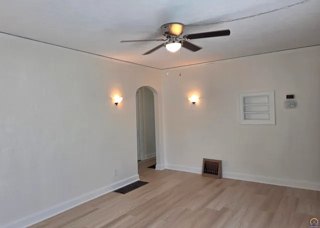 $169,900 | 829 Southwest Oakley Avenue, Topeka, KS 66606