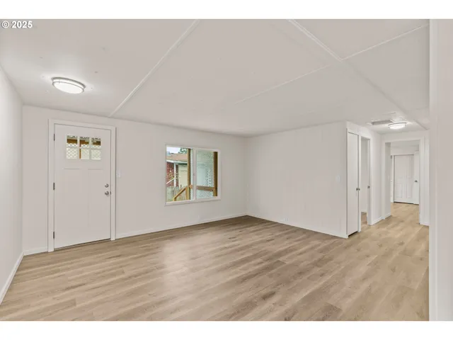 $225,000 | 34173 El Roble Avenue, Eugene, OR 97405