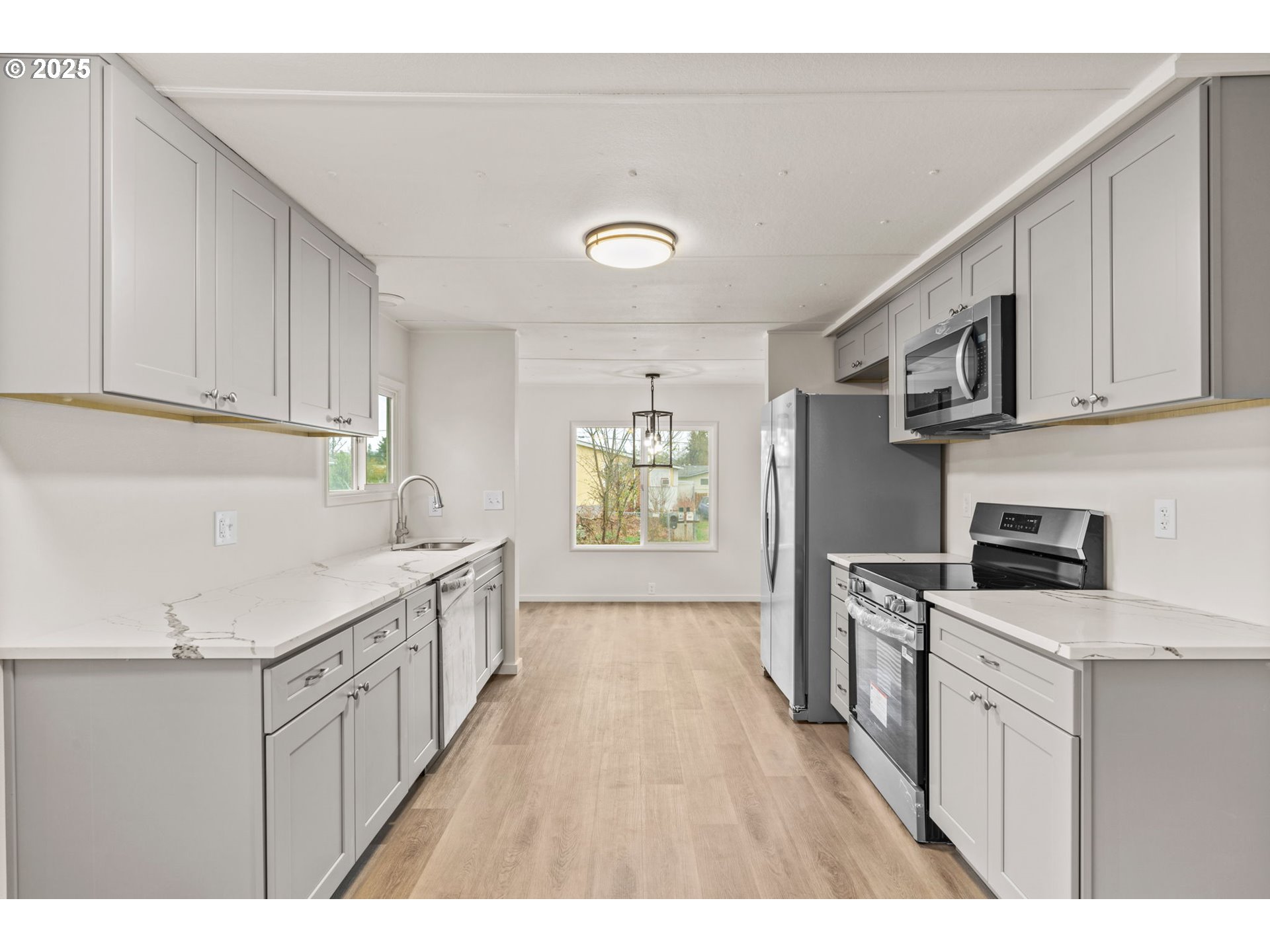 34173 El Roble Avenue Eugene, OR 97405 - Photo 9 of 25