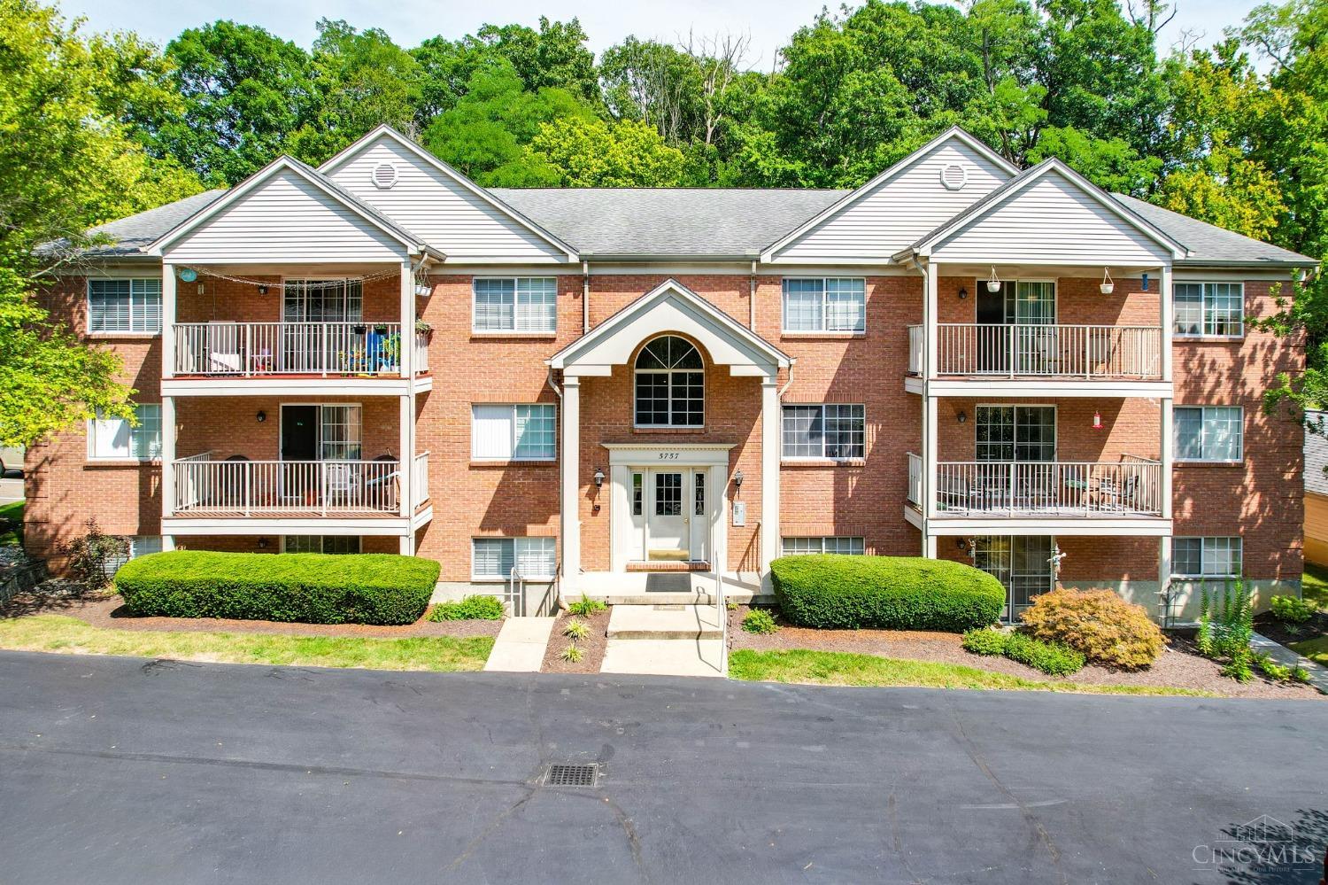 5757 Cheviot Road, Unit 1A Cincinnati, OH 45247 - Photo 1 of 30