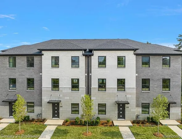 $3,500 | 2881 Summers Place, Troy, MI 48084