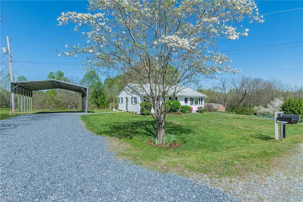 1723 Craver Road Lexington, NC 27295 - Photo 5 of 34 Gallery Image 5