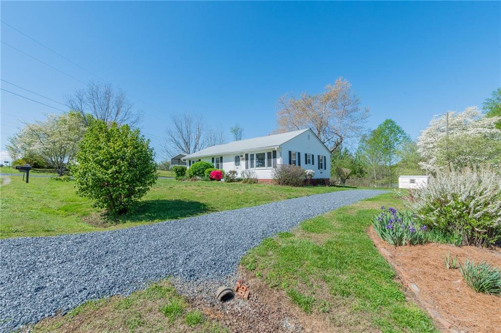 1723 Craver Road Lexington, NC 27295 - Photo 9 of 34 Gallery Image 9