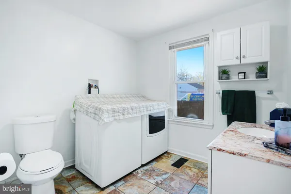 $300,000 | 403 West Broad Street, Paulsboro, NJ 08066