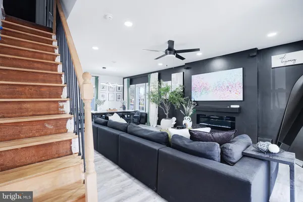 $300,000 | 403 West Broad Street, Paulsboro, NJ 08066