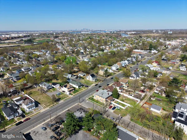 $300,000 | 403 West Broad Street, Paulsboro, NJ 08066