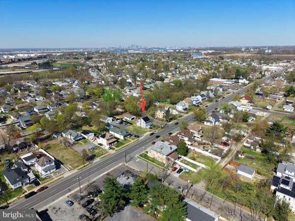 $300,000 | 403 West Broad Street, Paulsboro, NJ 08066