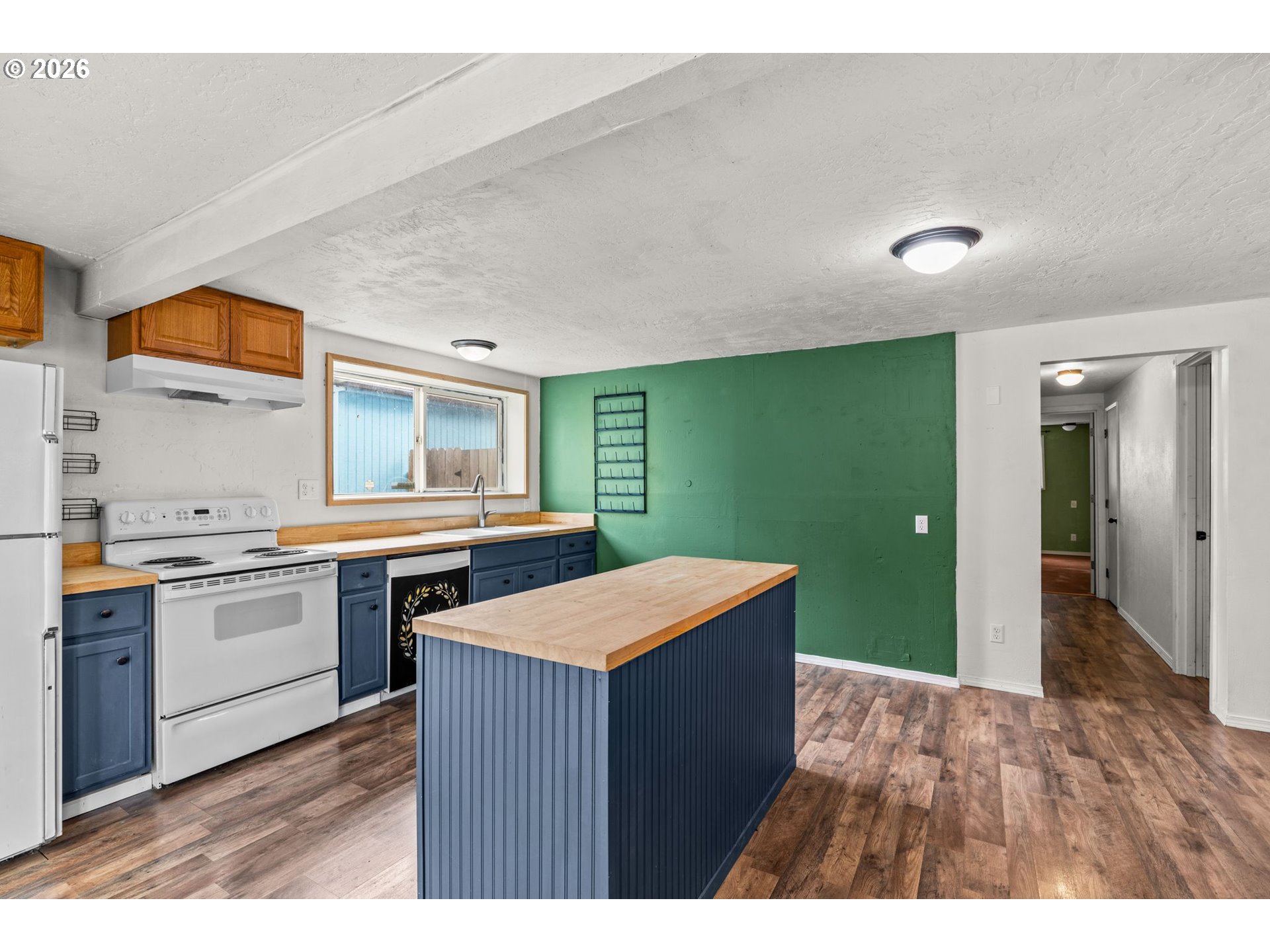 5736 A Street Springfield, OR 97478 - Photo 12 of 21 Kitchen