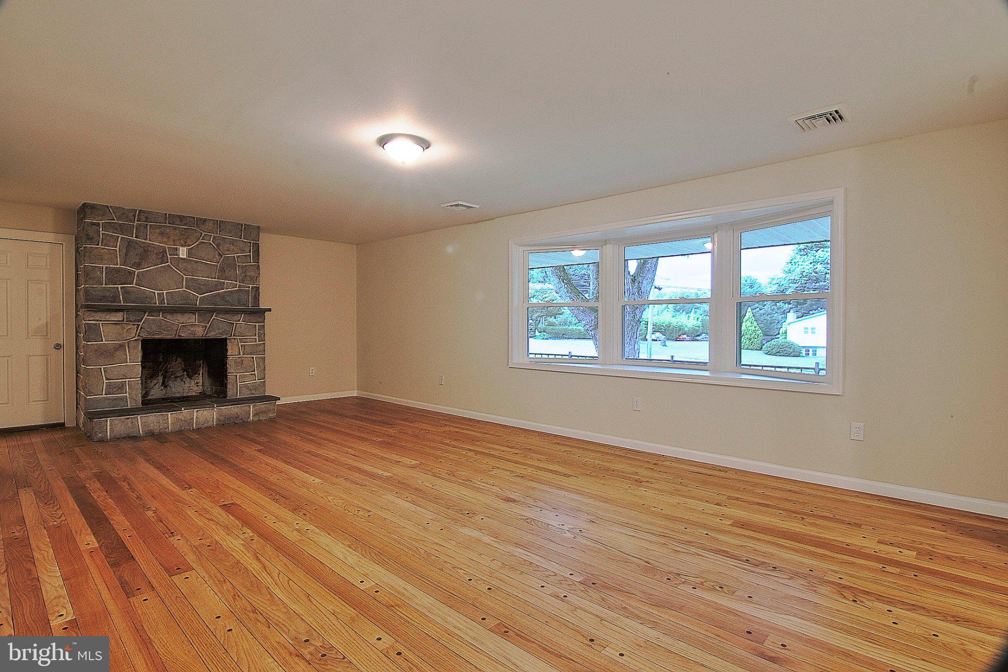 1490 Chestnut Hill Road Pottstown, PA 19465 - Photo 5 of 29 Gallery Image 5