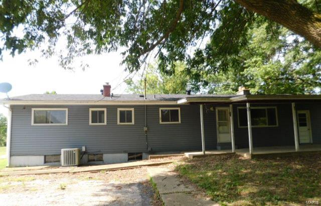 947 Coal Bank Road St. Louis, MO 63138 - Photo 3 of 22