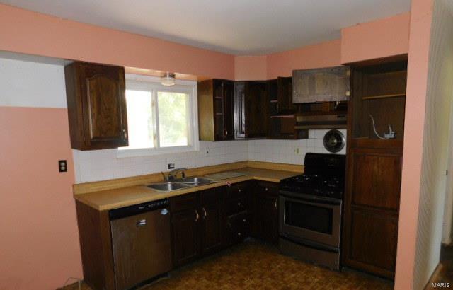 947 Coal Bank Road St. Louis, MO 63138 - Photo 8 of 22
