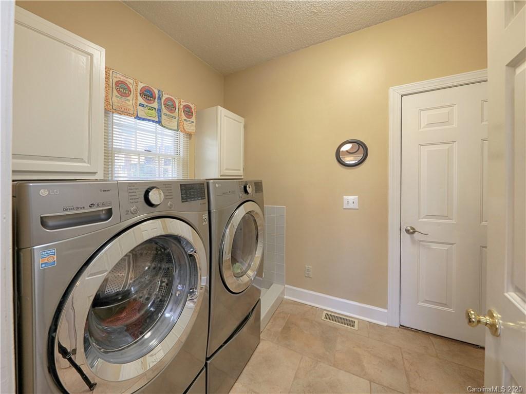 5035 Ridgetop Trail Charlotte, NC 28215 - Photo 22 of 45 Gallery Image 22