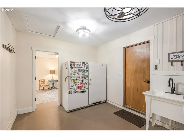 $415,000 | 2604 Southeast 176th Place, Portland, OR 97236