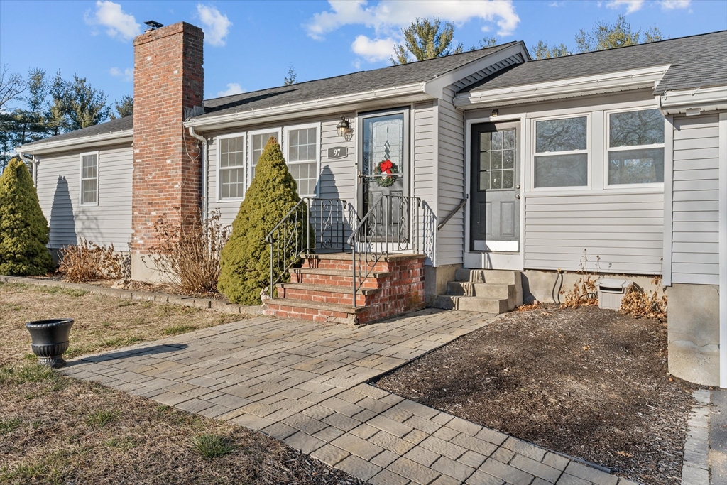 97 Georgia Road Tewksbury, MA 01876 - Photo 4 of 40 Gallery Image 4