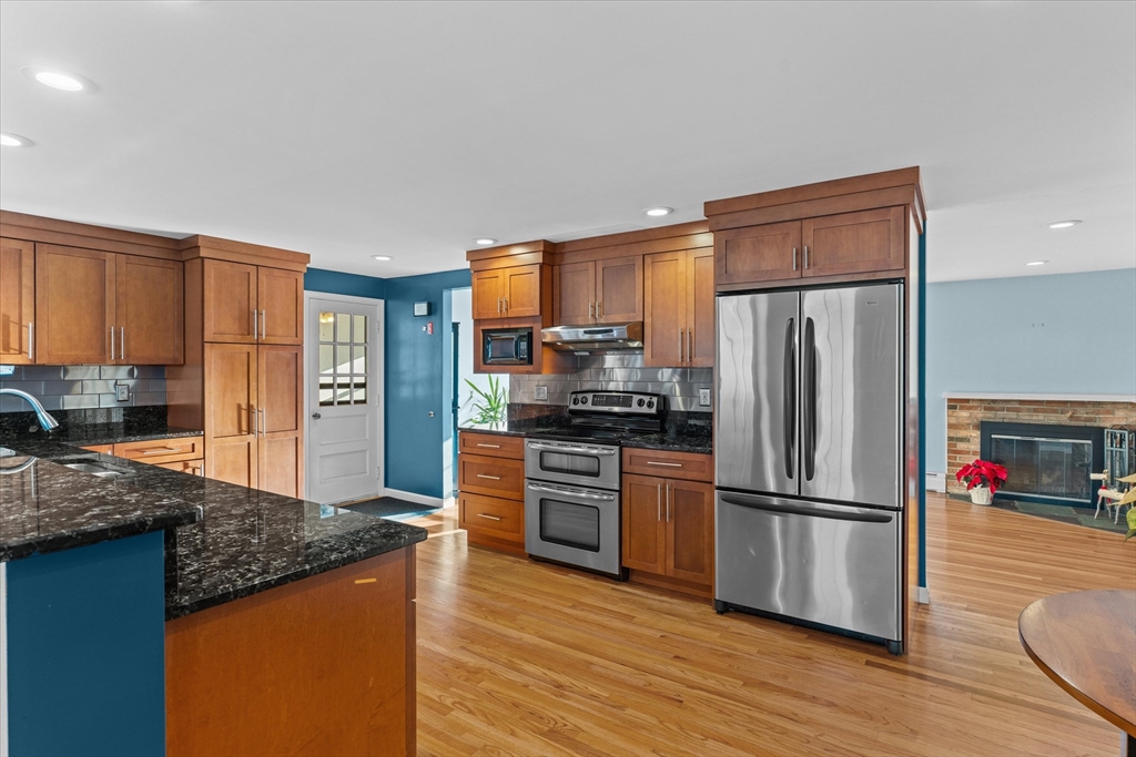 97 Georgia Road Tewksbury, MA 01876 - Photo 10 of 40 Gallery Image 10