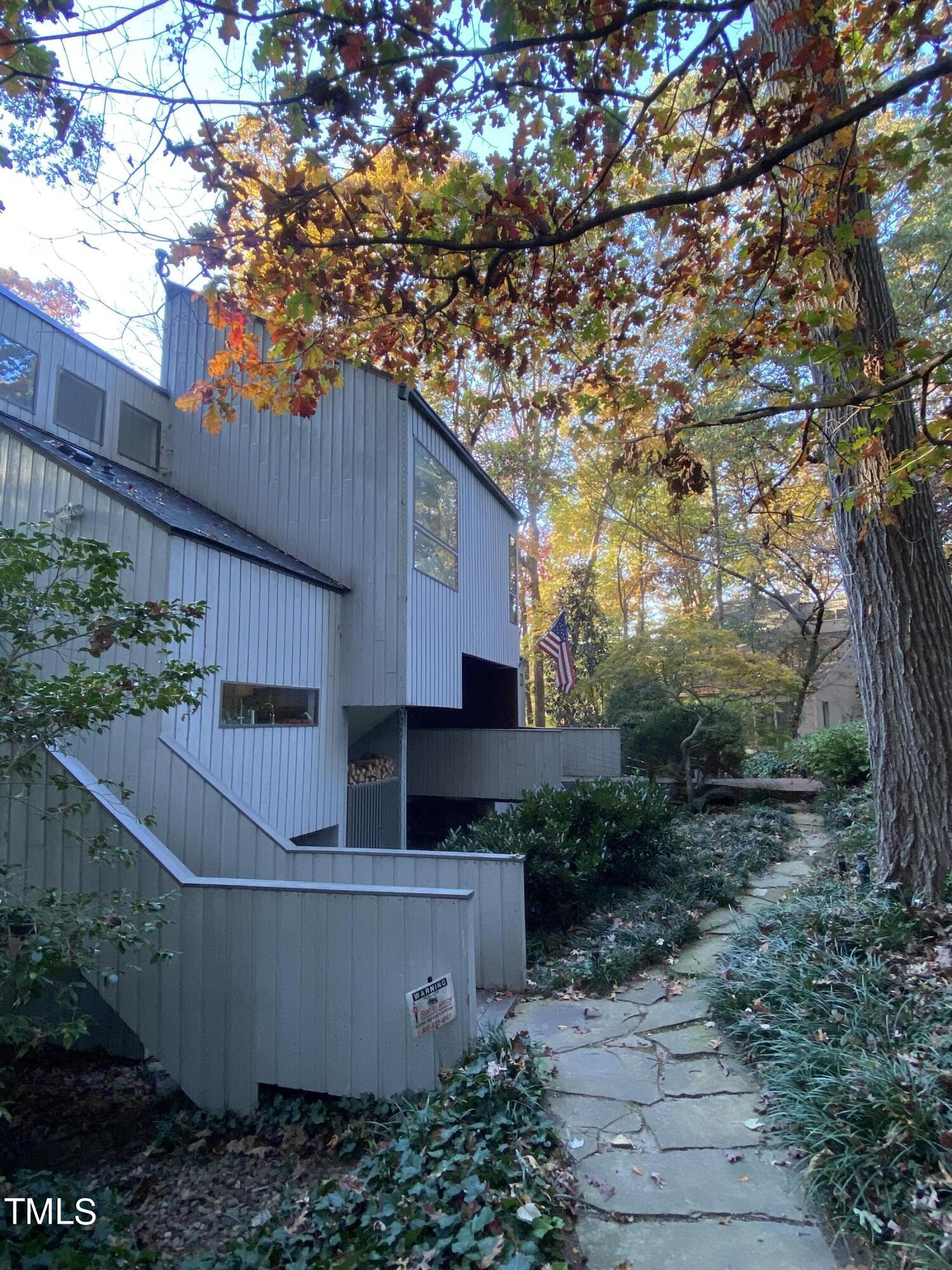 2800 Sandia Drive Raleigh, NC 27607 - Photo 3 of 47 IMG_3395