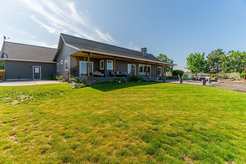17446 Southwest Mount Adams Loop Powell Butte, OR 97753 - Photo 56 of 72 RileyVisualsa-43