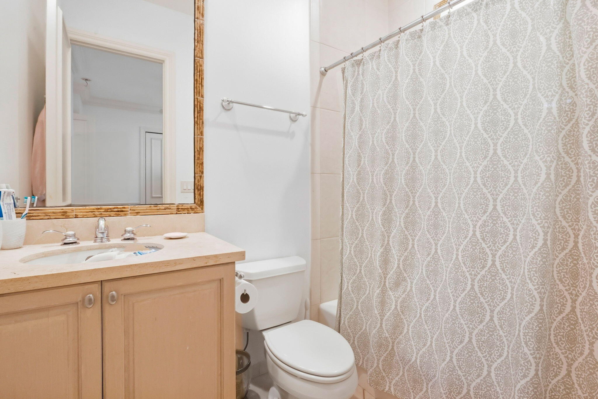 17578 Middlebrook Way Boca Raton, FL 33496 - Photo 21 of 40 44-web-or-mls-043_0E2A8728