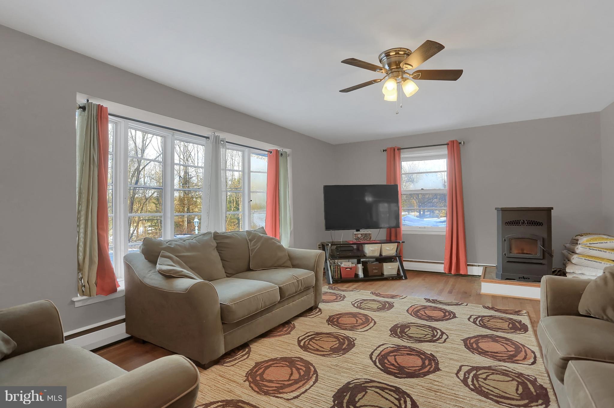 8312 Orchard Road Thomasville, PA 17364 - Photo 4 of 26 Gallery Image 4