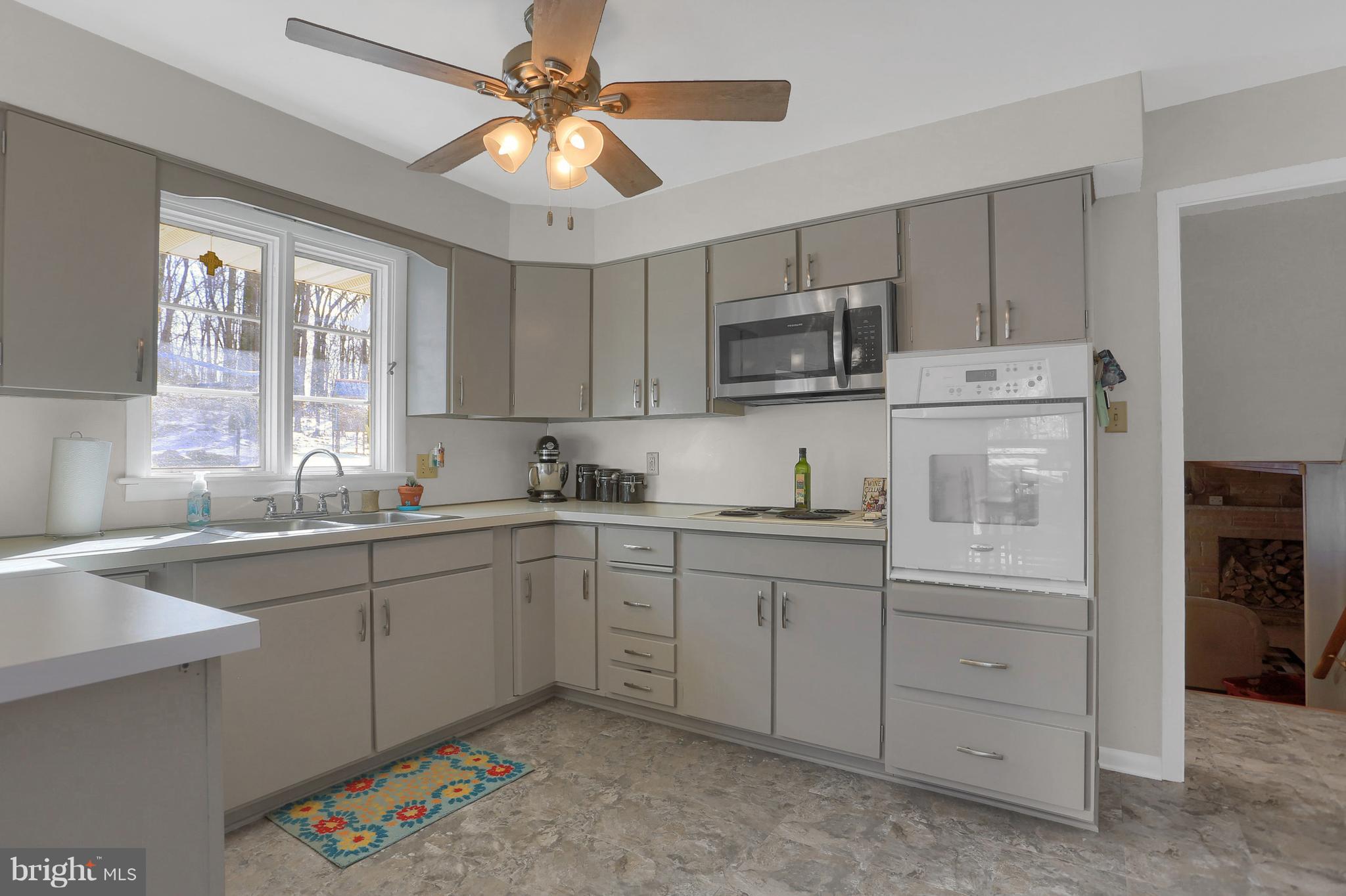 8312 Orchard Road Thomasville, PA 17364 - Photo 8 of 26 Gallery Image 8