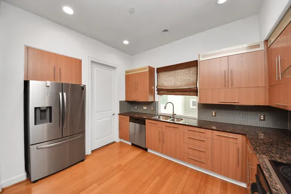 $2,400 | 1403 Delano Street, Unit 6, Houston, TX 77003