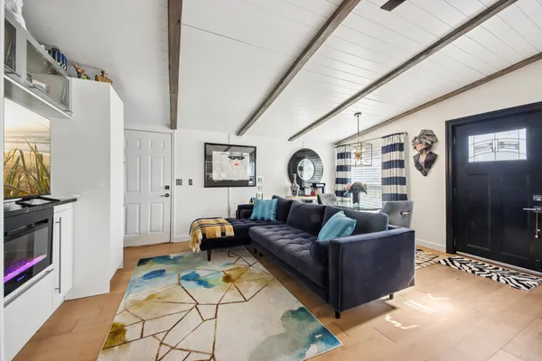 $110,000 | 242 Meadowlark Lane, Unit A, Sandwich, IL 60548