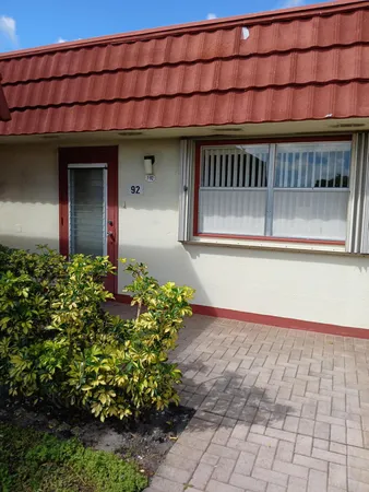 $1,900 | 92 Seville Drive, Delray Beach, FL 33446