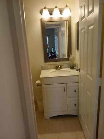 $1,900 | 92 Seville Drive, Delray Beach, FL 33446