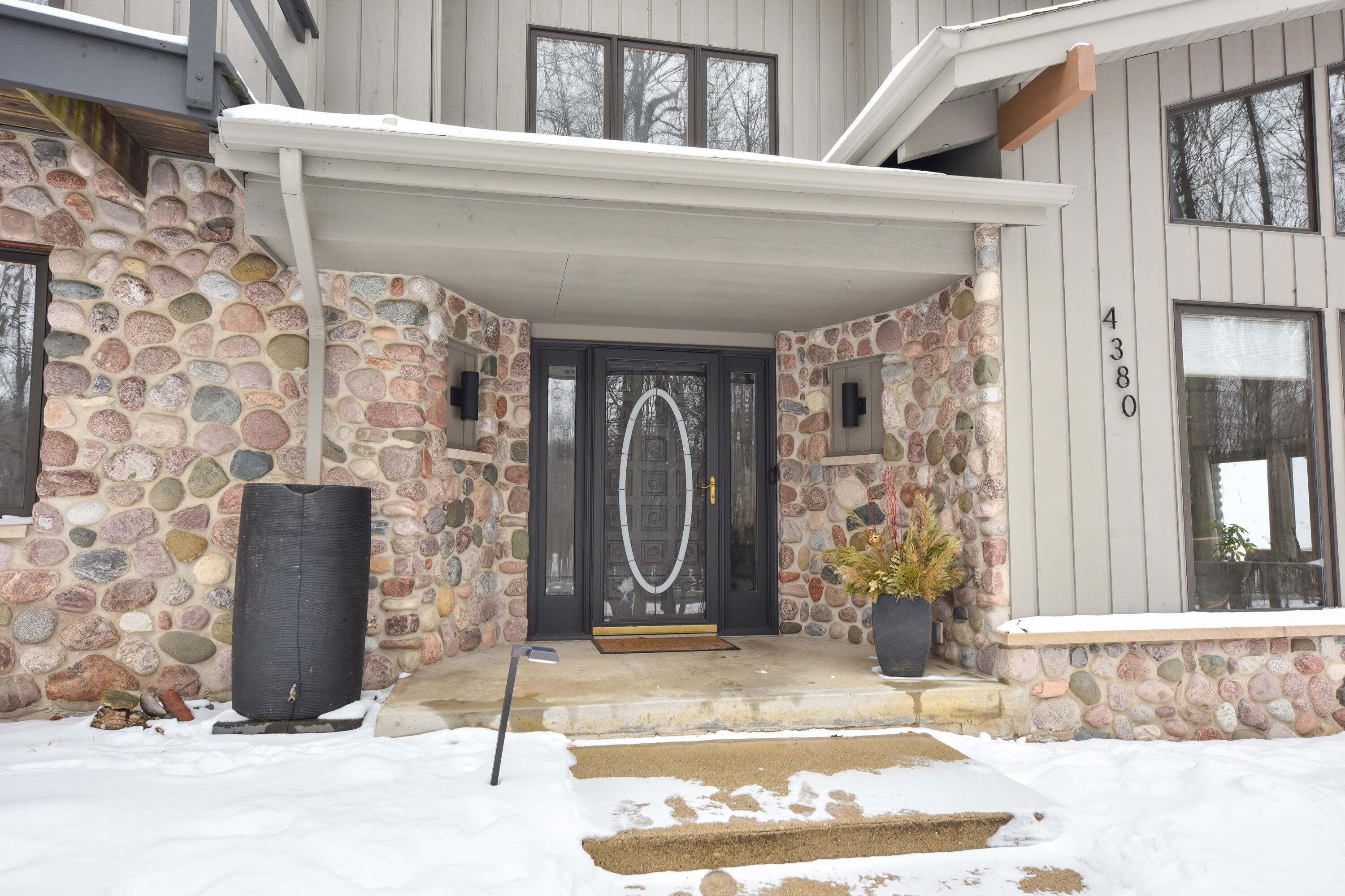 4380 County Rd Y Saukville, WI 53080 - Photo 2 of 38 1