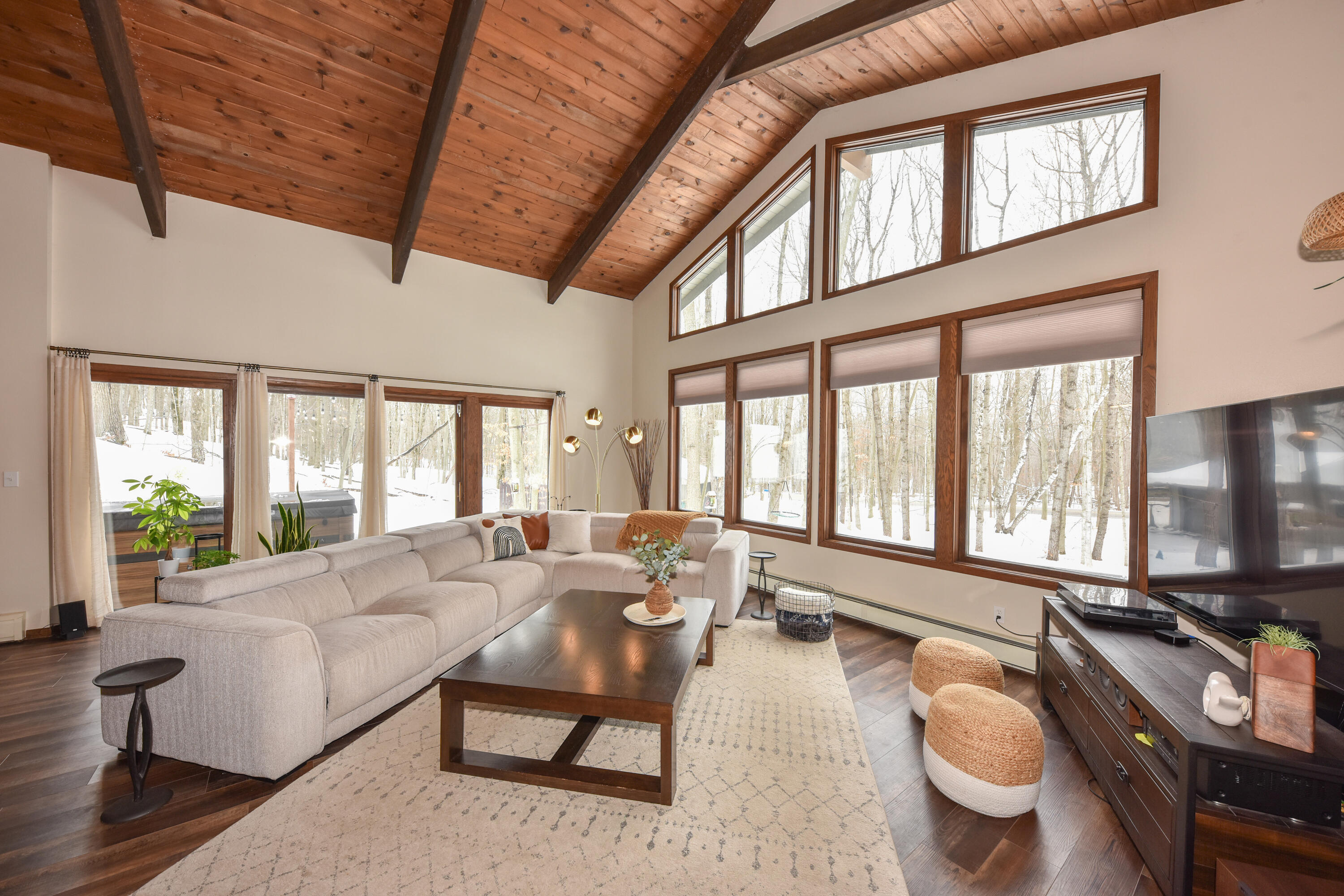 4380 County Rd Y Saukville, WI 53080 - Photo 6 of 38 EUP_7943-2