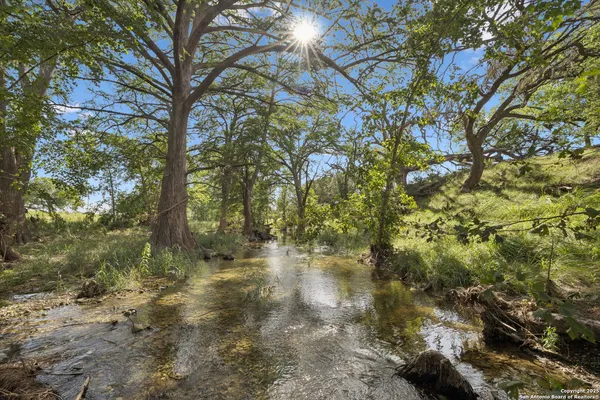 $1,375,000 | 1078 Fm 480 Center Point, Center Point, TX 78010