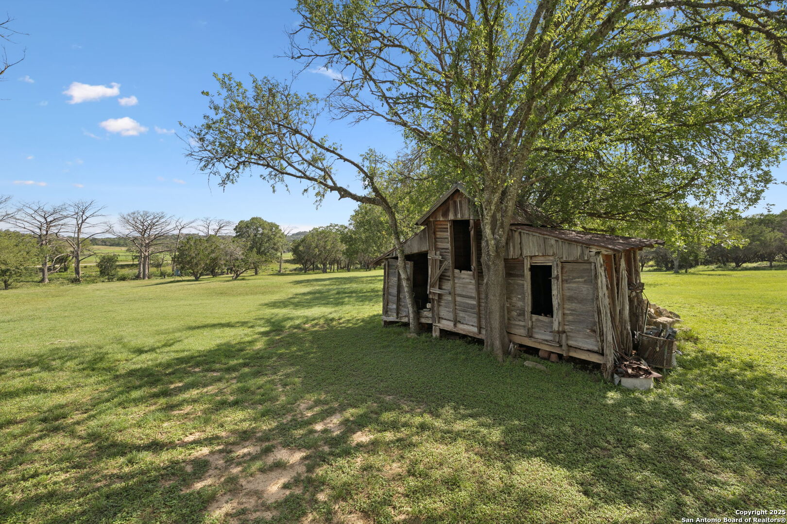 1078 Fm 480 Center Point Center Point, TX 78010 - Photo 33 of 38