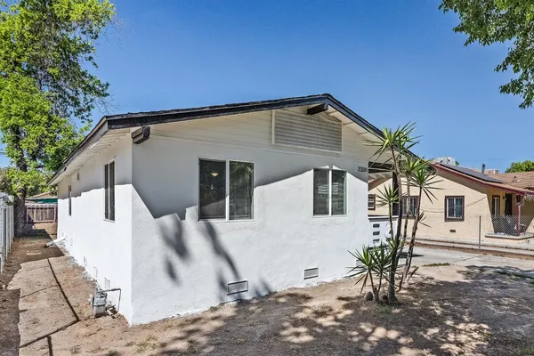 $315,000 | 2320 South Lily Avenue, Fresno, CA 93706