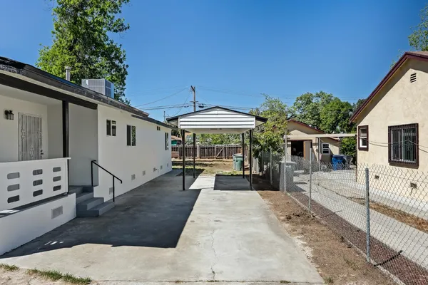 $315,000 | 2320 South Lily Avenue, Fresno, CA 93706