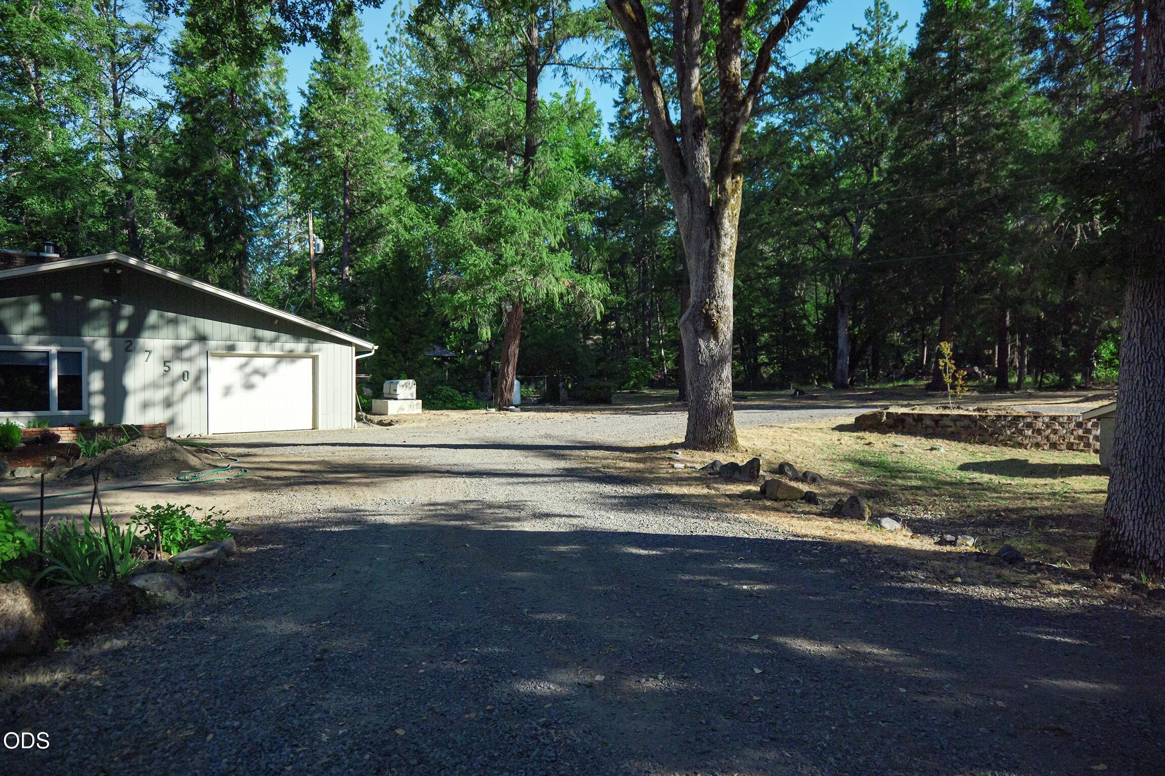 2750 Granite Hill Road Grants Pass, OR 97526 - Photo 39 of 47