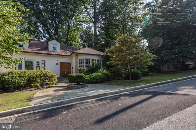 $1,000,000 | 2022 Yorktown Road Northwest, Washington, DC 20012
