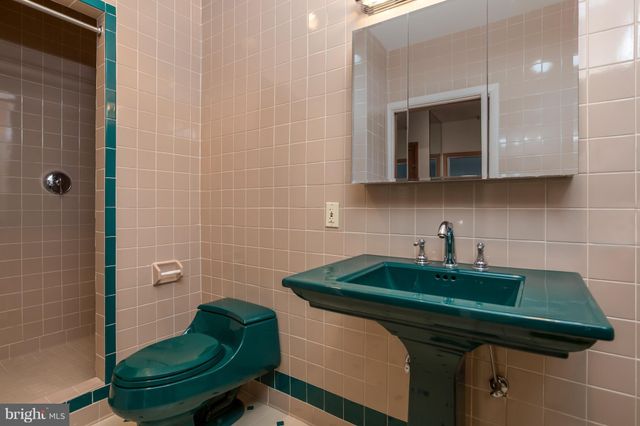 $1,000,000 | 2022 Yorktown Road Northwest, Washington, DC 20012