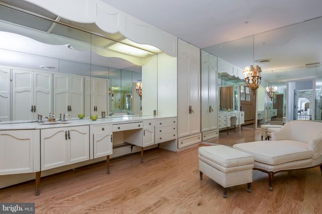 $1,000,000 | 2022 Yorktown Road Northwest, Washington, DC 20012