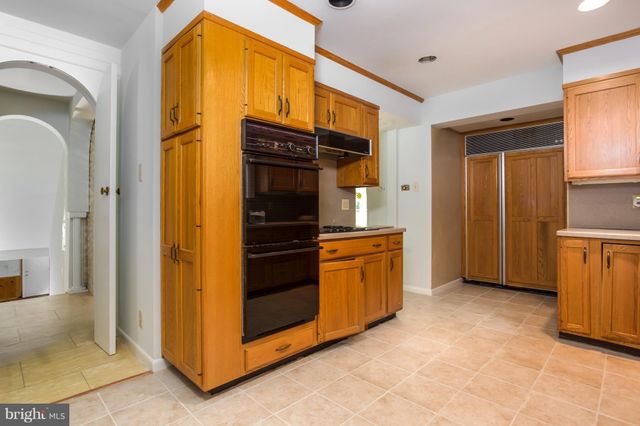 $1,000,000 | 2022 Yorktown Road Northwest, Washington, DC 20012