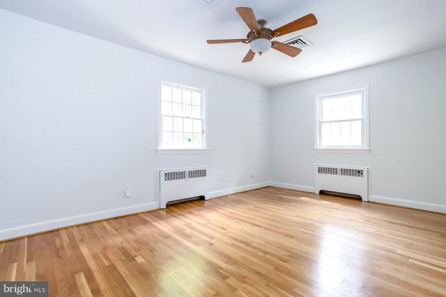 $1,000,000 | 2022 Yorktown Road Northwest, Washington, DC 20012