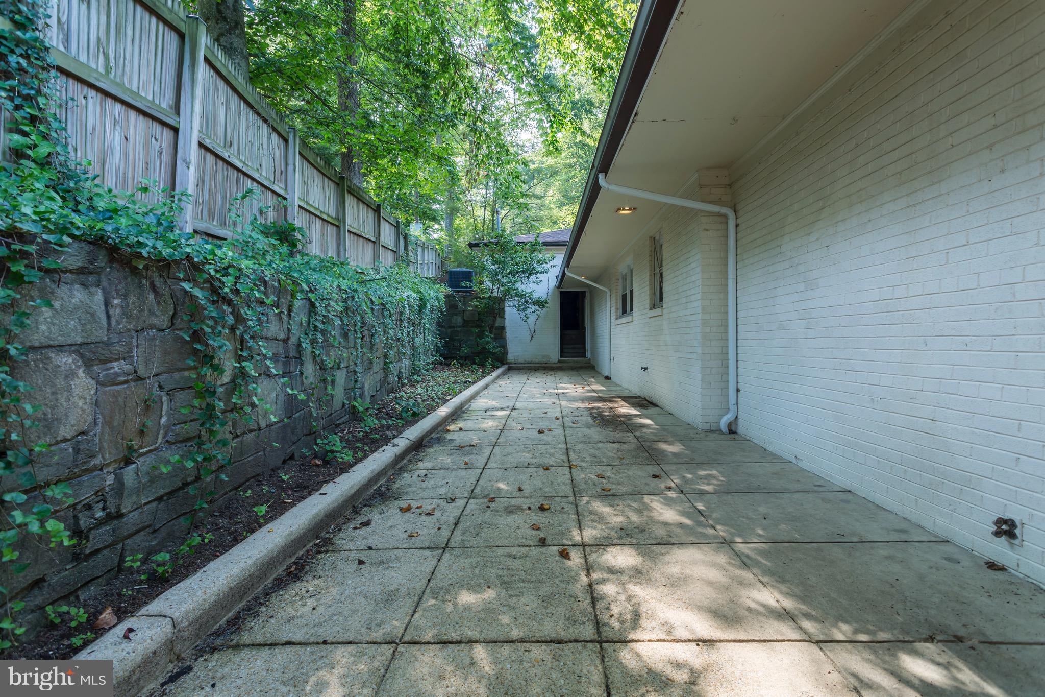 2022 Yorktown Road Northwest Washington, DC 20012 - Photo 25 of 29 Breezeway to garage